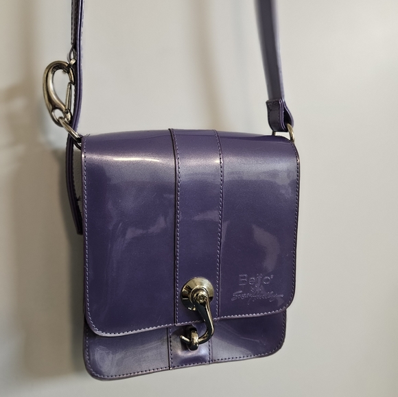 Beijo by Susan Handley Crossbody Bag Purse Purple Patent - Picture 3 of 15